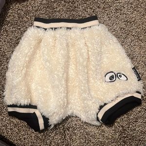 loud apparel london baggy shorts